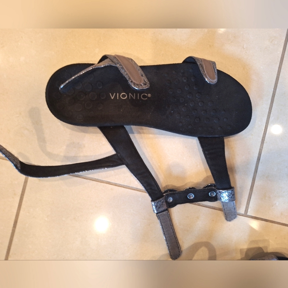 Vionic Silver Metallic Farra Adjustable Strap Dre… - image 6